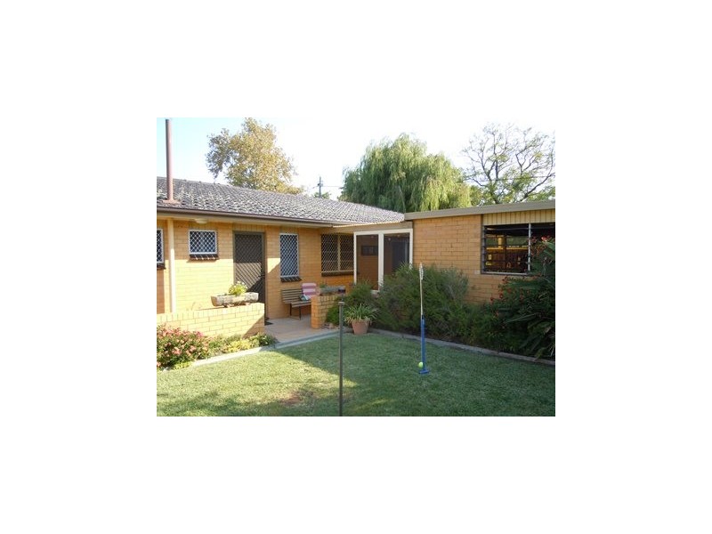 71 Elizabeth Street, Narrandera NSW 2700