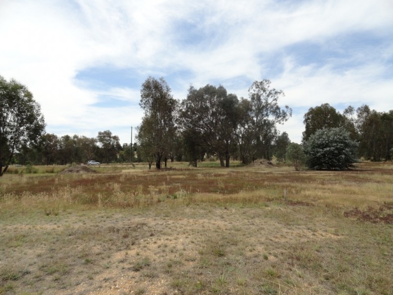 24 Bridge Street, Chiltern VIC 3683