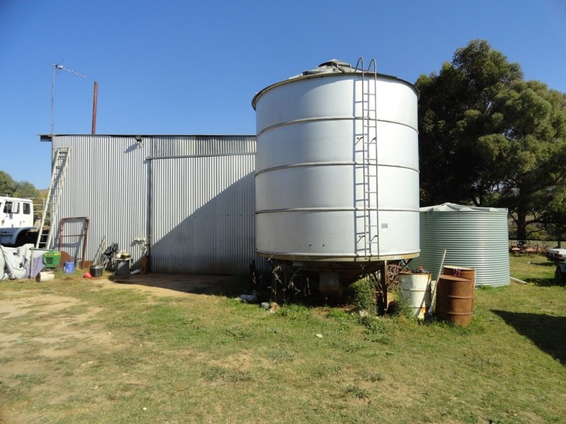 8398 Murray Valley Highway, Tallangatta East VIC 3700