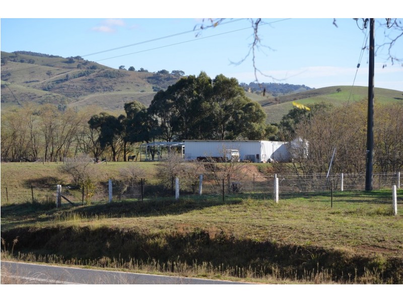 8398 Murray Valley Highway, Tallangatta East VIC 3700