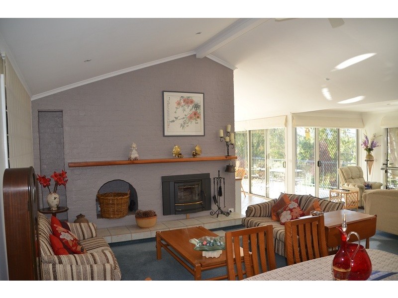 3 Walkers Lane, Bright VIC 3741