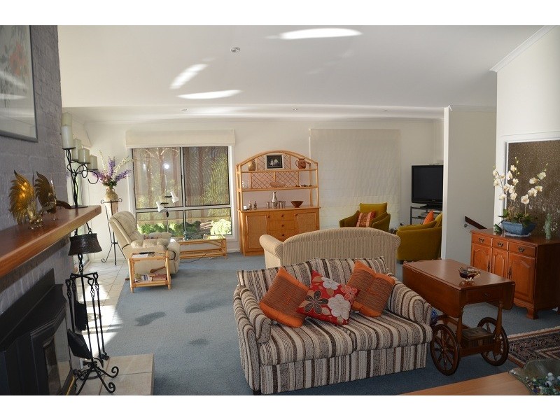 3 Walkers Lane, Bright VIC 3741