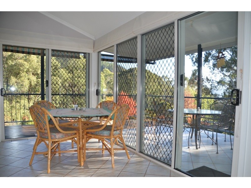 3 Walkers Lane, Bright VIC 3741