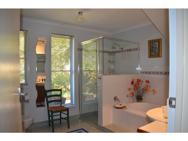 3 Walkers Lane, Bright VIC 3741