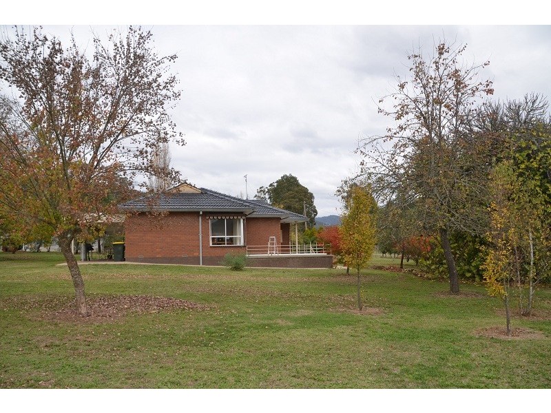 787 Morses Creek Road, Wandiligong VIC 3744