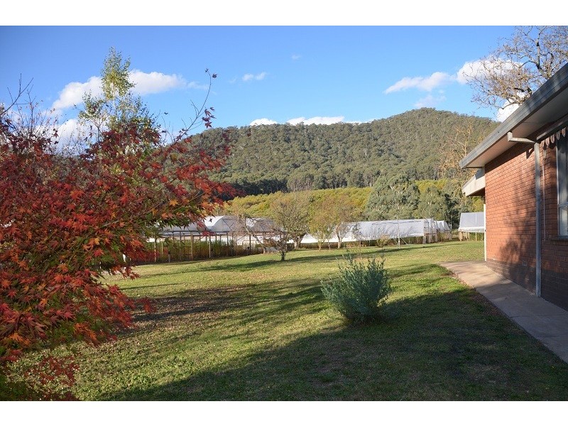 787 Morses Creek Road, Wandiligong VIC 3744