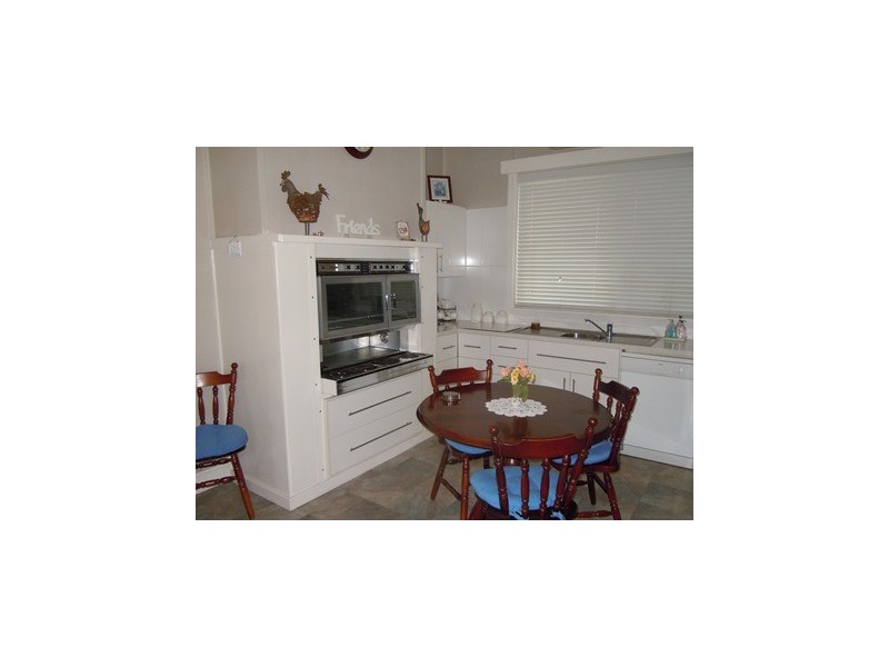 95 Pine Hill Road, Narrandera NSW 2700