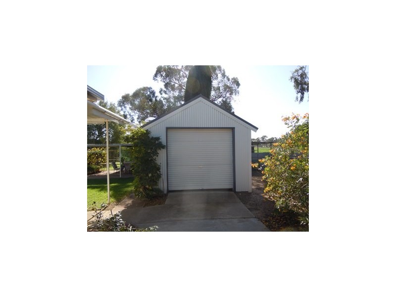 95 Pine Hill Road, Narrandera NSW 2700