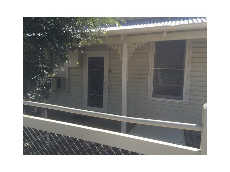 375 MACGREGOR STREET, Hay NSW 2711