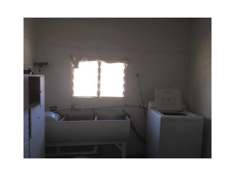 375 MACGREGOR STREET, Hay NSW 2711