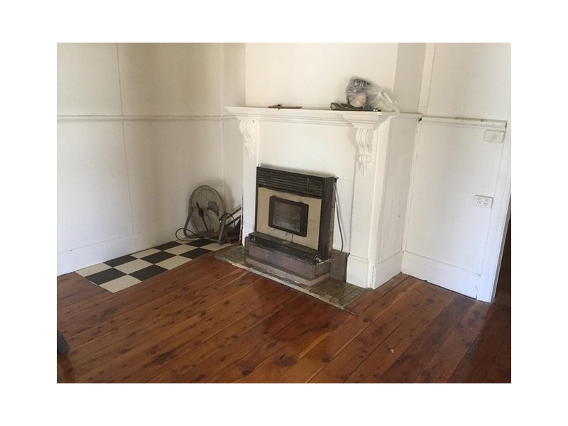 375 MACGREGOR STREET, Hay NSW 2711