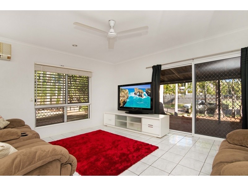 21 Dunbar Street, Gray NT 0830