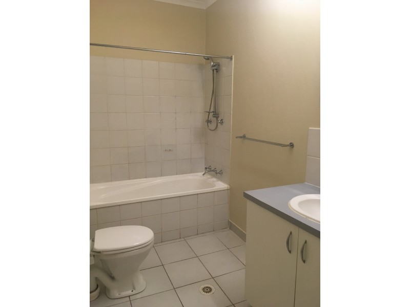 27/16 McGuire Circuit, Moulden NT 0830