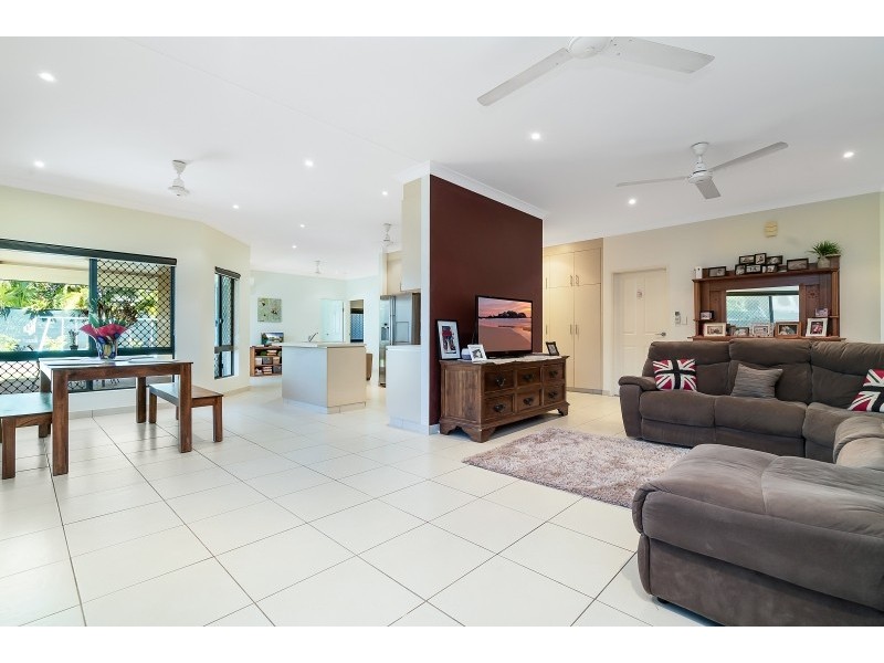 8 Rooney Street, Rosebery NT 0832
