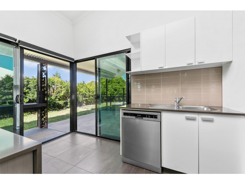 221 Forrest Parade, Bellamack NT 0832