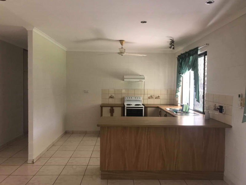 2 Rosetta Street, Gray NT 0830
