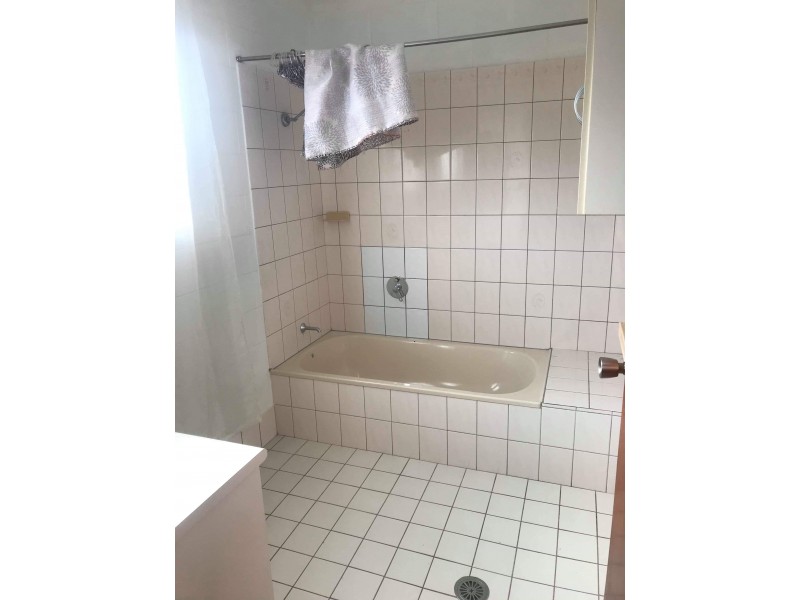 2 Rosetta Street, Gray NT 0830