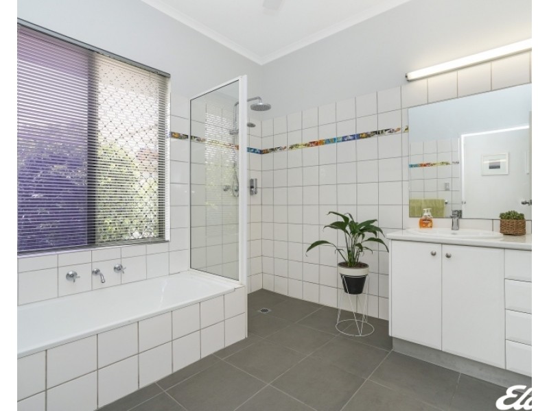 10 Lobelia Court, Rosebery NT 0832