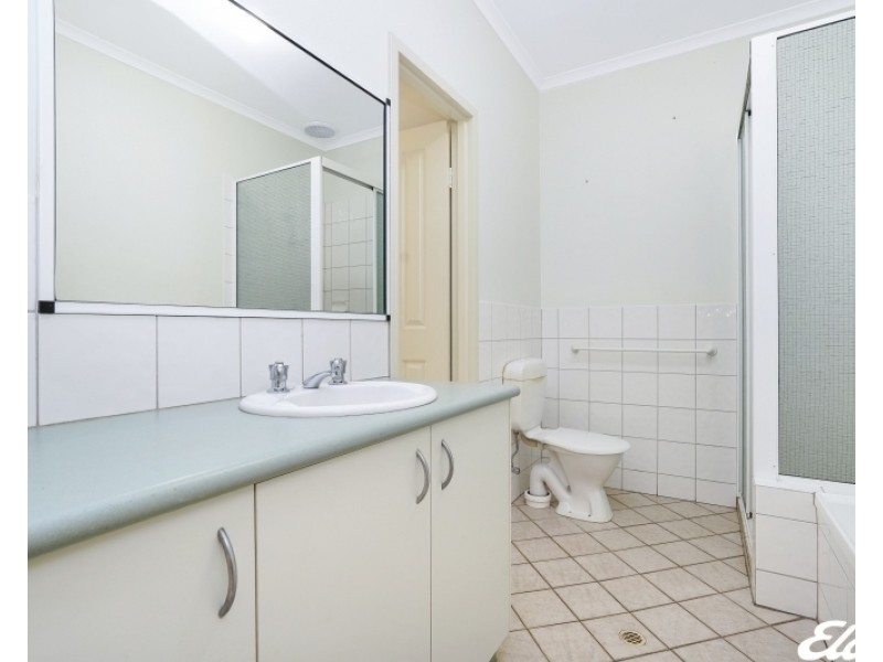 9/3 Little Place, Gunn NT 0832