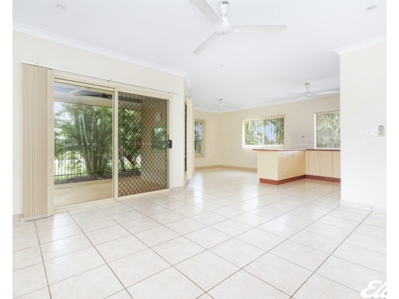 2/16 Gillon Court, Bakewell NT 0832