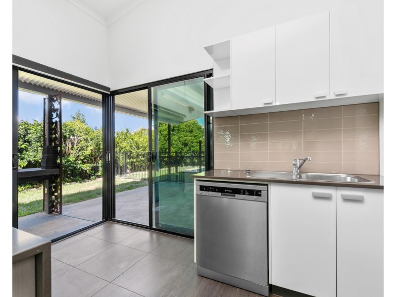 221 Forrest Parade, Bellamack NT 0832