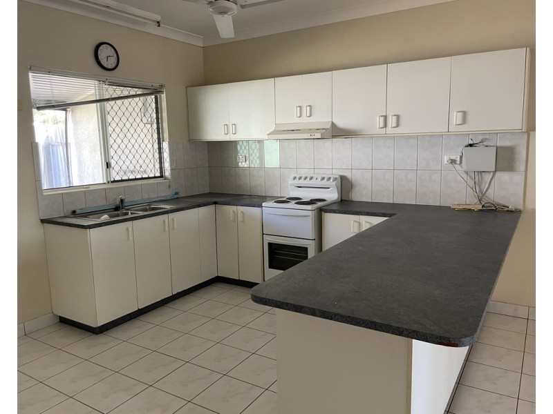 1/4 Merriak Court, Gray NT 0830