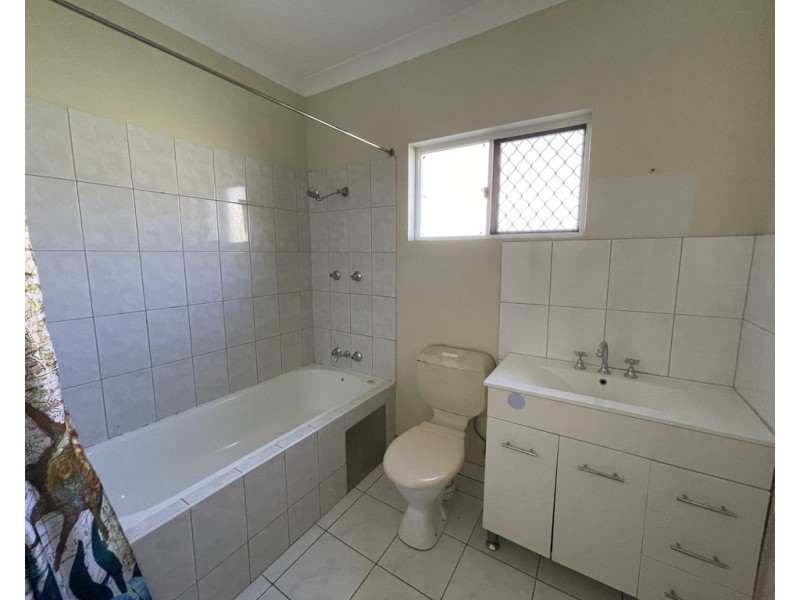 1/4 Merriak Court, Gray NT 0830