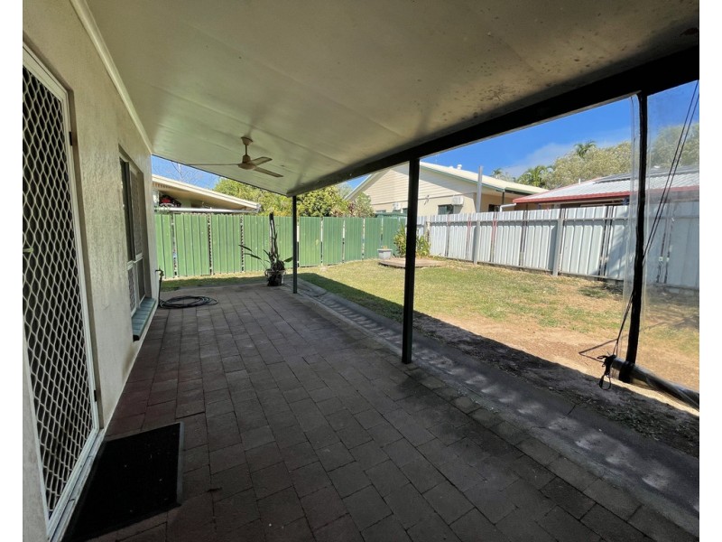 1/4 Merriak Court, Gray NT 0830