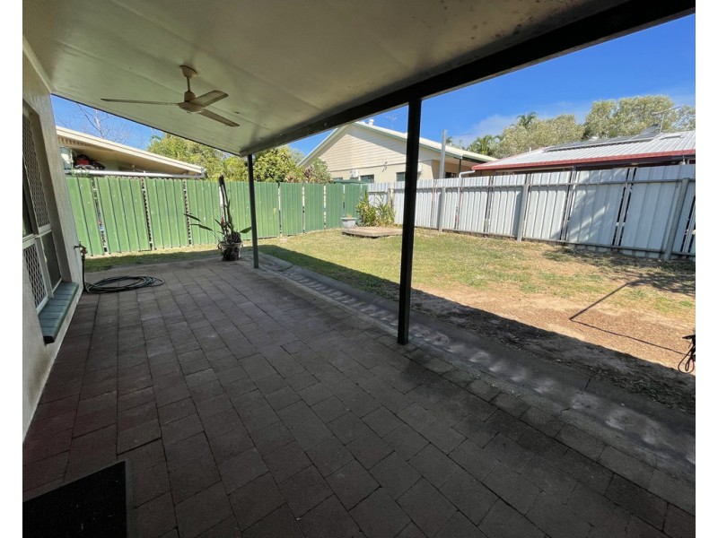 1/4 Merriak Court, Gray NT 0830