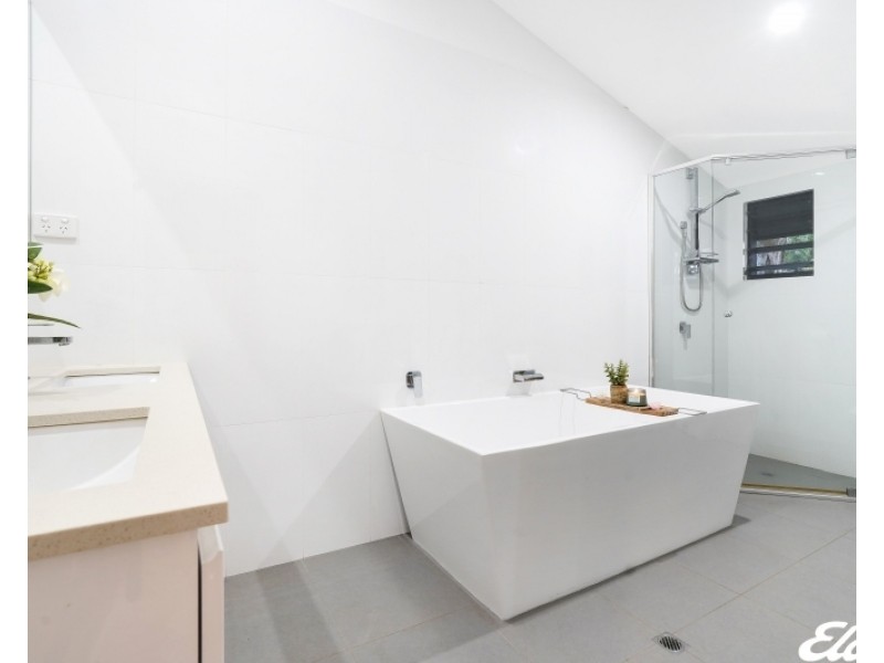 35 Hutchison Terrace, Bakewell NT 0832