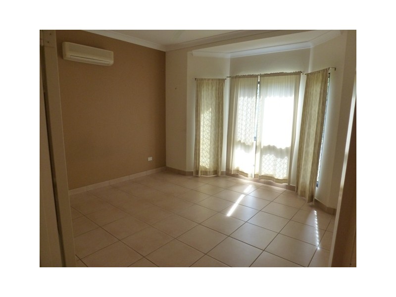 51 Bagshaw Crescent, Gray NT 0830