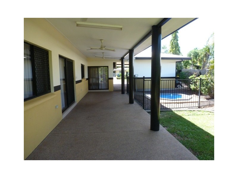 51 Bagshaw Crescent, Gray NT 0830