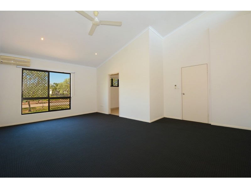 2/18 Rosetta Street, Gray NT 0830