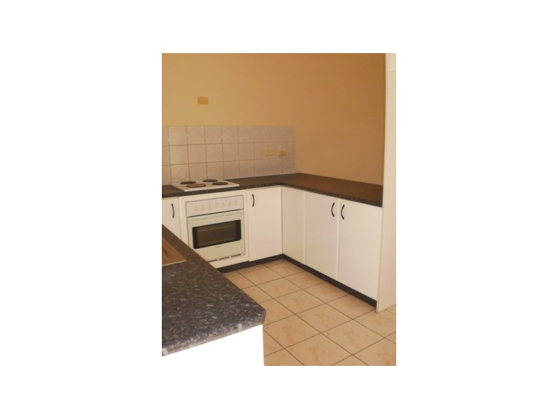 8/27 Mannikan Court, Bakewell NT 0832