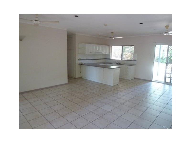 11 Beacon Court, Woodroffe NT 0830
