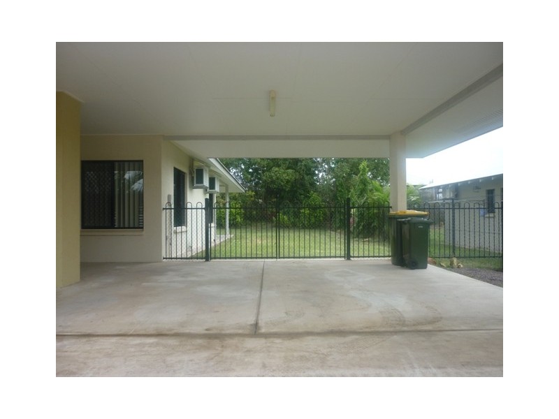 10 Bowrey Crescent, Farrar NT 0830