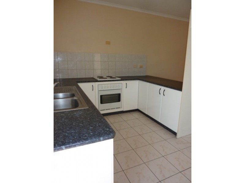 8/27 Mannikan Court, Bakewell NT 0832