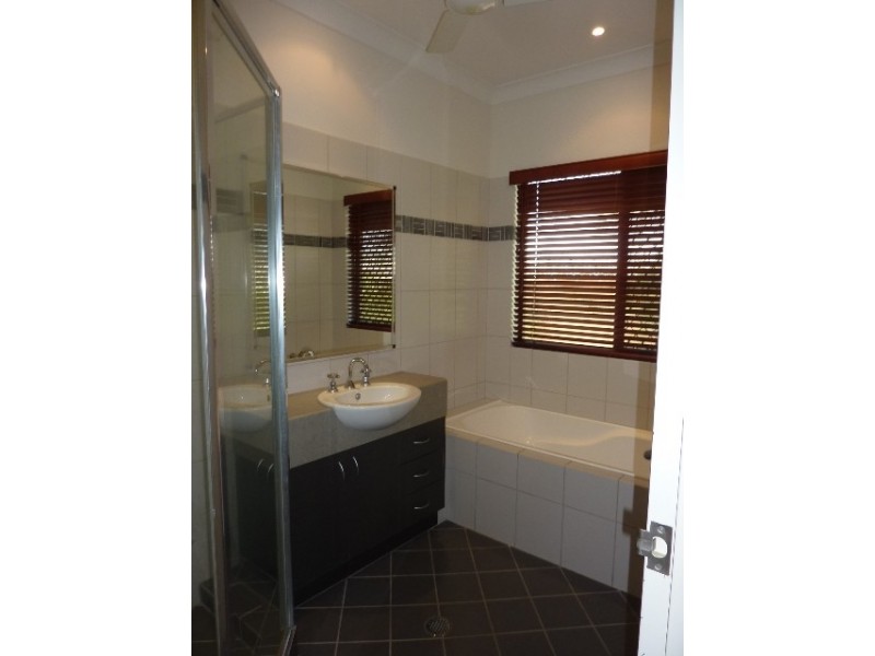 22 Yirra Crescent, Rosebery NT 0832