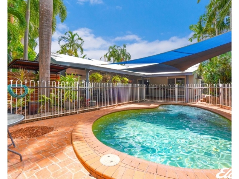 12 Edgecumbe Court, Gray NT 0830