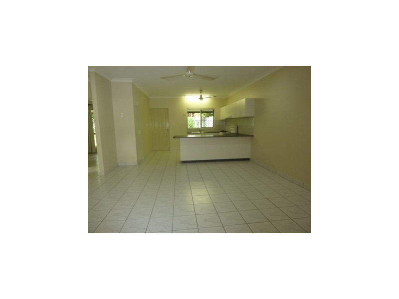 1/4 Merriak Court, Gray NT 0830