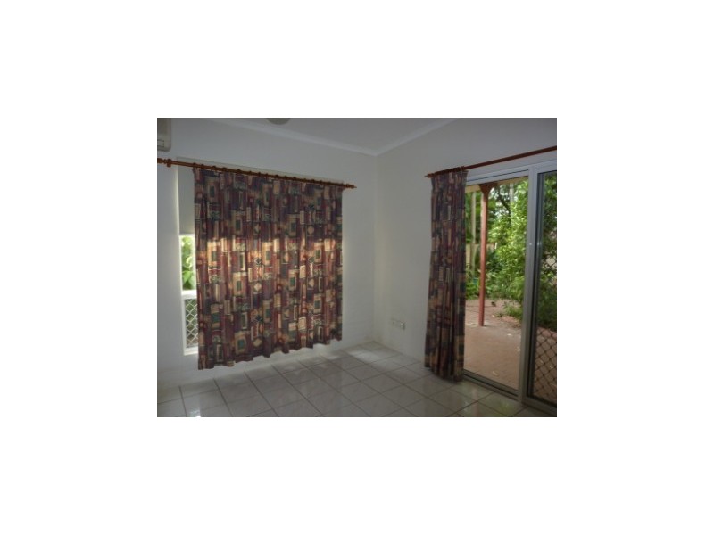 1/2 Merriak Court, Gray NT 0830