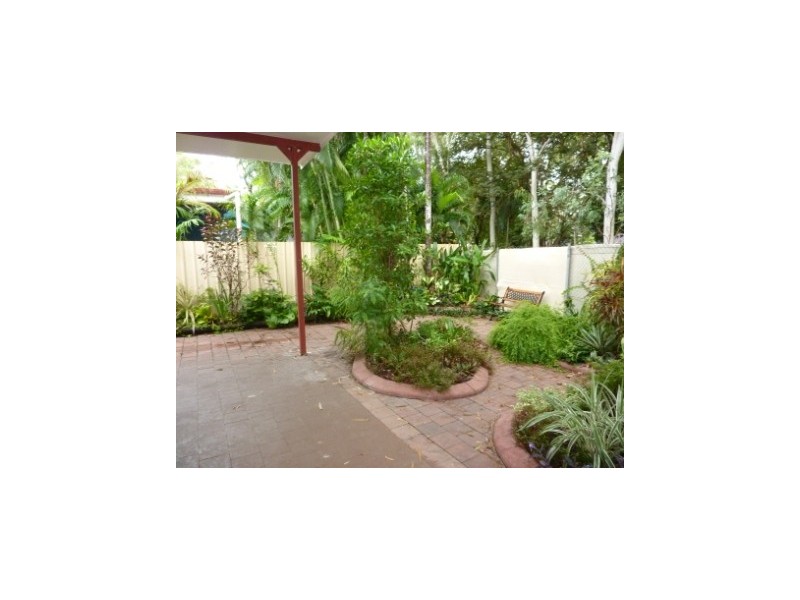1/2 Merriak Court, Gray NT 0830