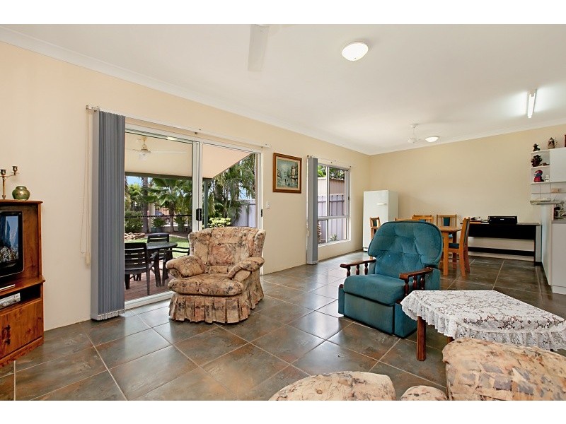 2/7 Hugh Court, Bakewell NT 0832