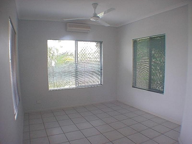 - Bismarkia Court, Durack NT 0830