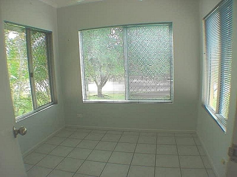 - Bismarkia Court, Durack NT 0830