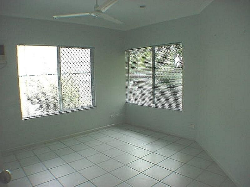 - Bismarkia Court, Durack NT 0830
