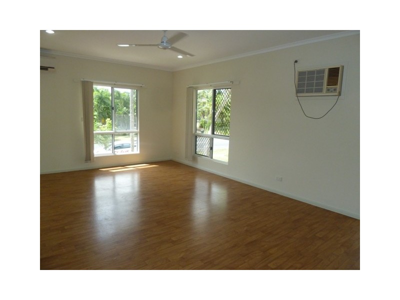 5  Rafflles Road, Gray NT 0830