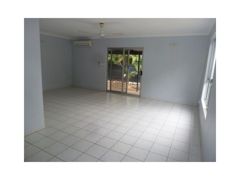 38 Cuthbertson Crescent, Moulden NT 0830