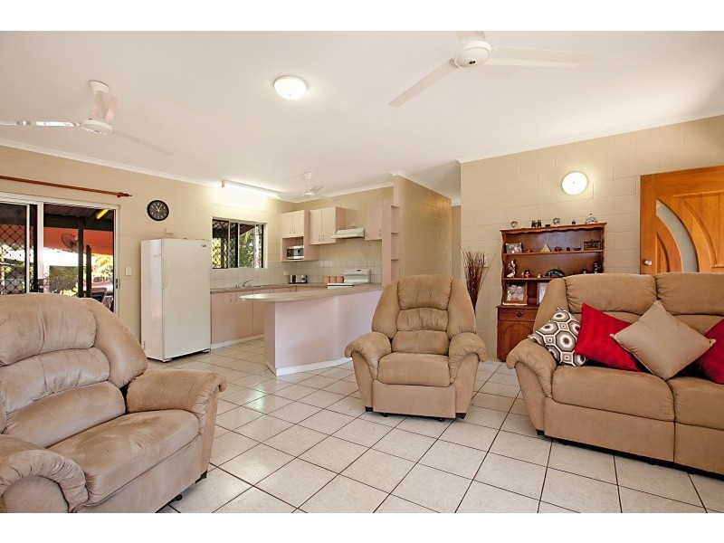 18 Bagshaw Crescent, Gray NT 0830