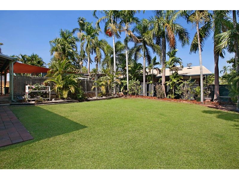 18 Bagshaw Crescent, Gray NT 0830